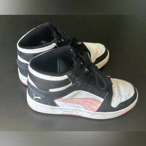 Women’s Puma high tops size 6.5, gently used